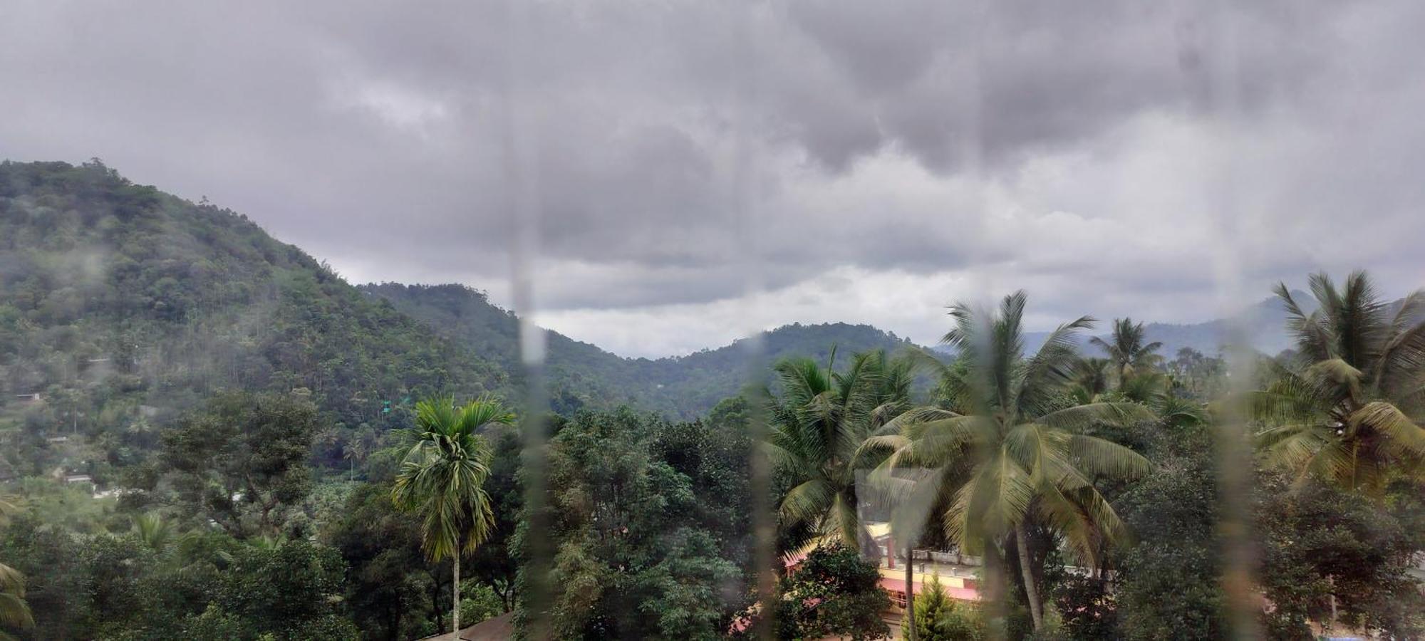 Himadri Munnar Holidays Exteriör bild